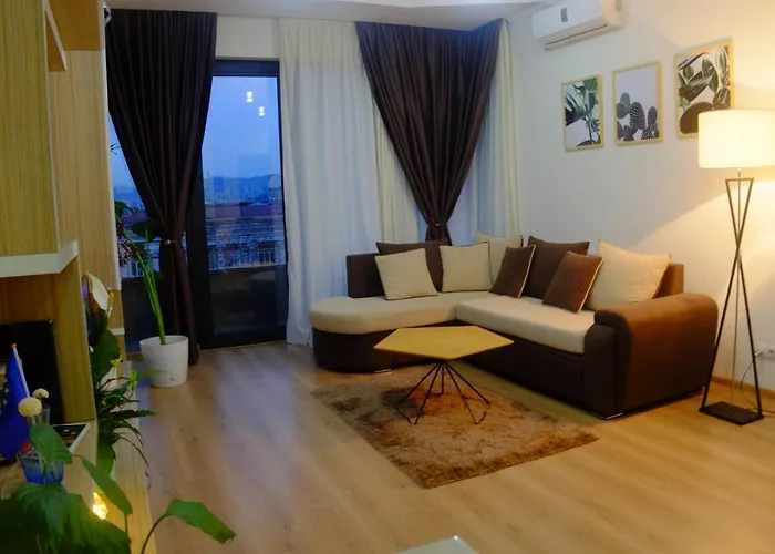 Ameri Plaza Green Apartments