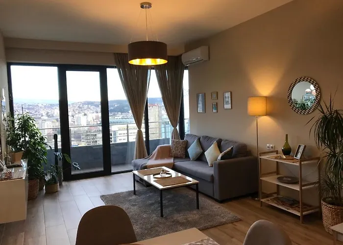 Ameri Plaza Green Apartments
