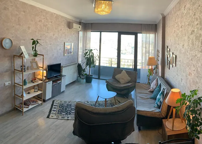 Ameri Plaza Green Apartments